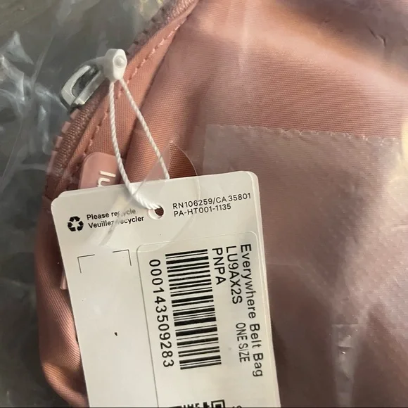 Lululemon Everywhere Belt Bag NWT - Picture 7 of 10